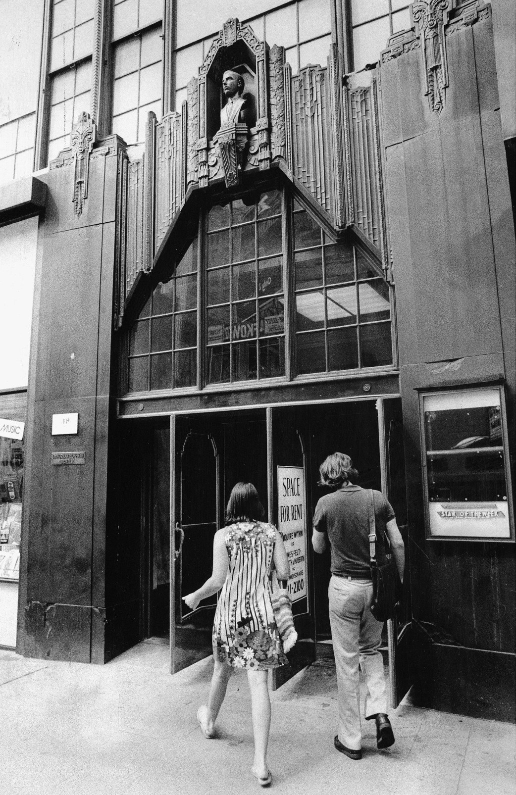 The Brill Building at 1619 Broadway in New York City, Sept. 1974.
