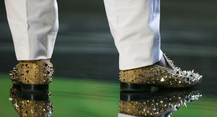 Here\u0026#39;s the Deal With Dante Fowler\u0026#39;s Gold Shoes From the NFL Draft ...