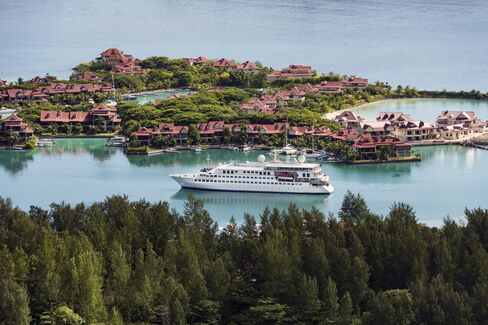 Crystal Cruise's Esprit in Eden Island.