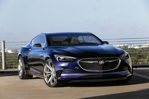 Buick’s Avista concept drew rave reviews for its leaf-shaped window openings and lustrous paint job.