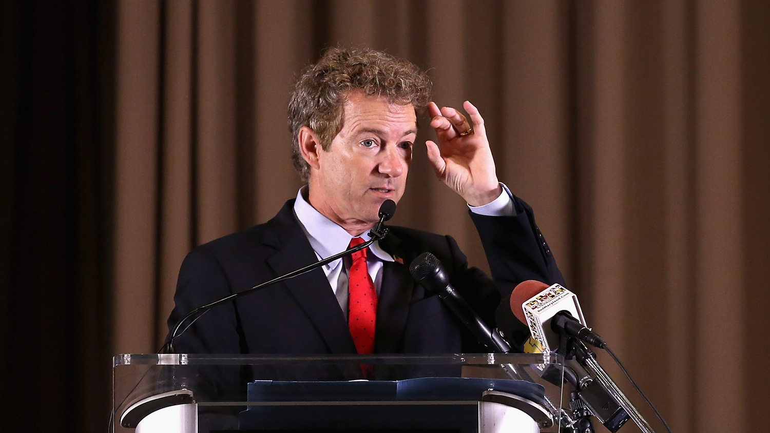 <p>Senator Rand Paul is raising money at a marijuana growers' convention.</p>