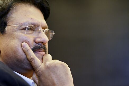 Billionaire Ajay Piramal's  real estate fund looks to buy land from developers in India - Bloomberg
