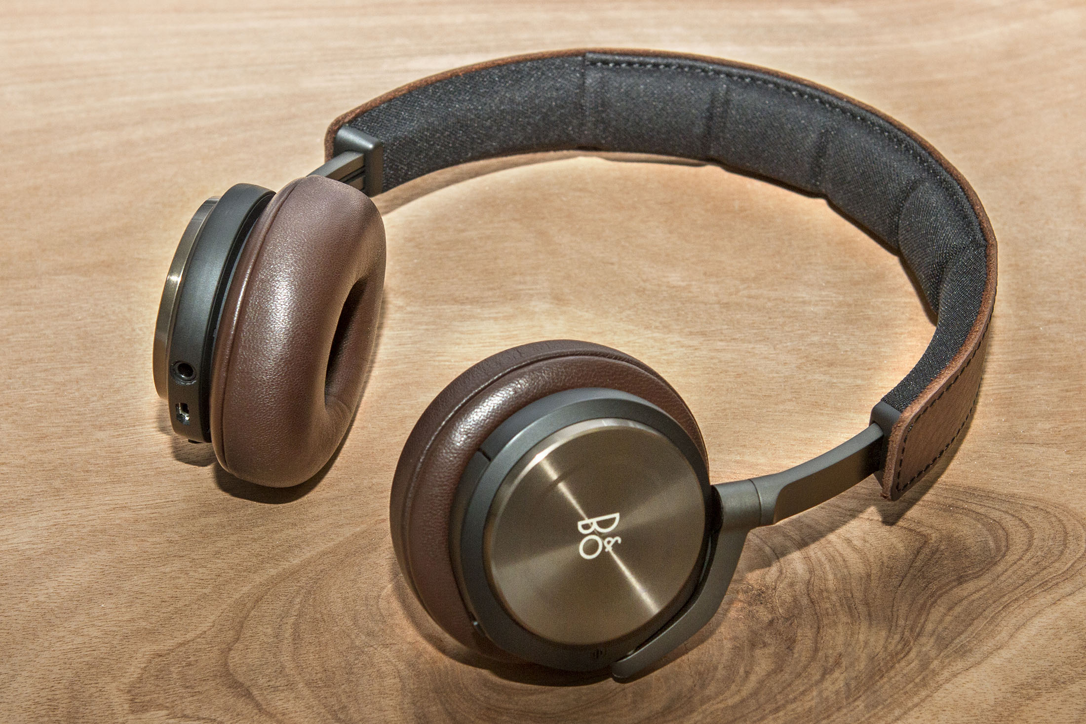 Review: The Top 5 Wireless, Noise-Canceling Headphones - Bloomberg Business