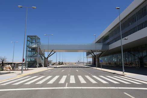 Economic Crisis Forces Mothballing Of Cuidad Real International Airport