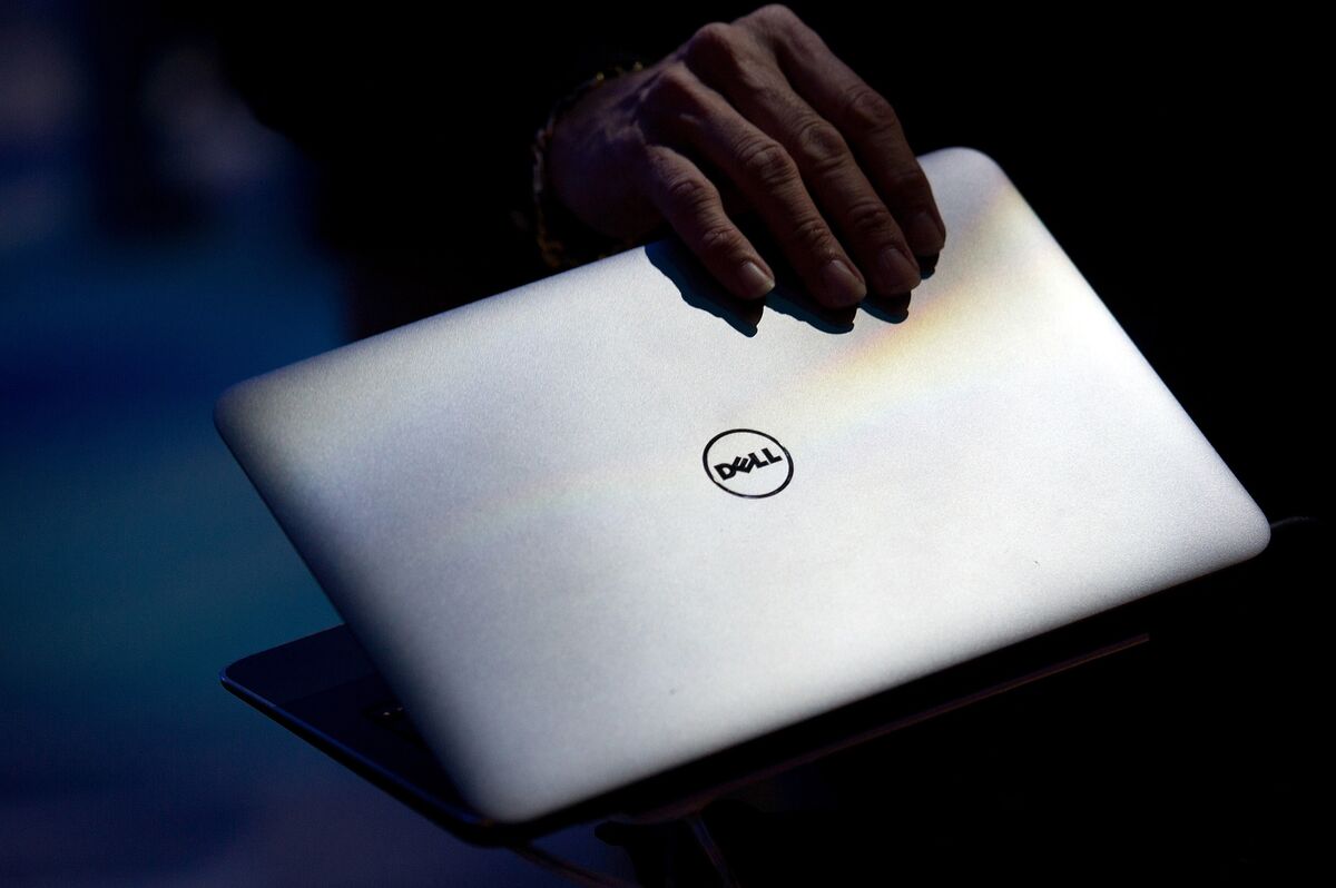 Dell Falls as Stalling PC Recovery Weighs on Results