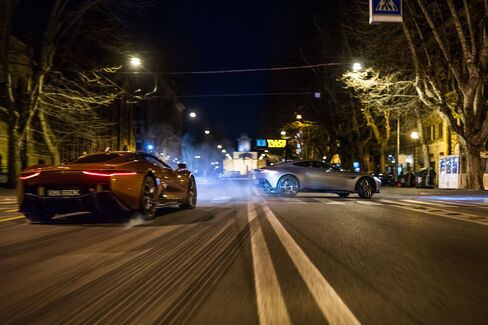 Mr. Hinx drove a Jaguar C-X75 supercar as he chased Bond's Aston.