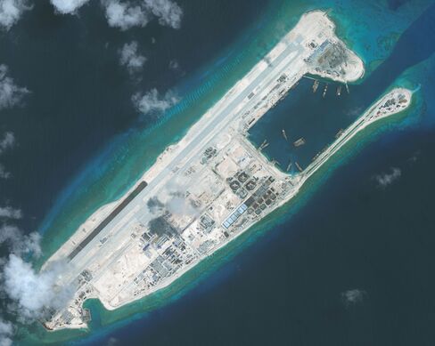 Satellite imagery of the construction within Fiery Cross Reef in the South China Sea