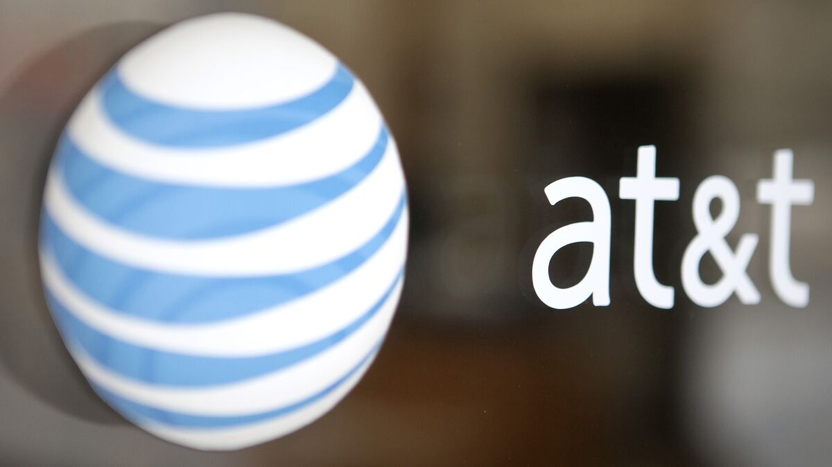 Stock Movers: AT&T, Tesla, Intel (Podcast)