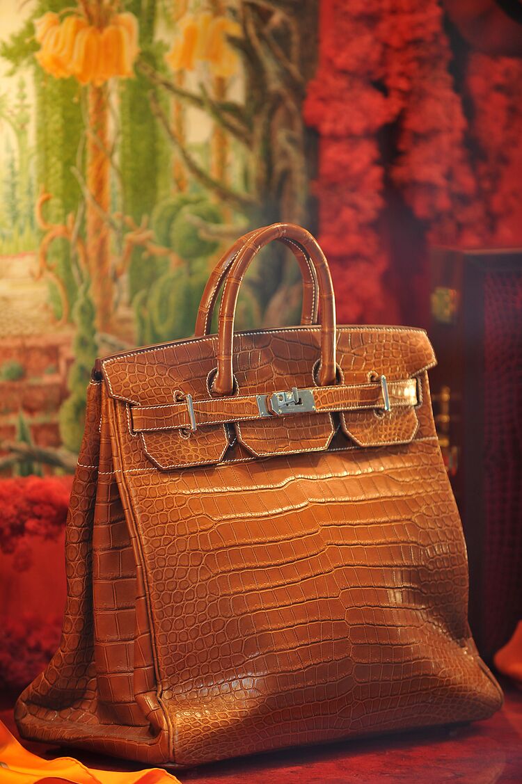 Hermes Birkin Bags, IPhone Cases Spark LVMH\u0026#39;s Stake - Bloomberg