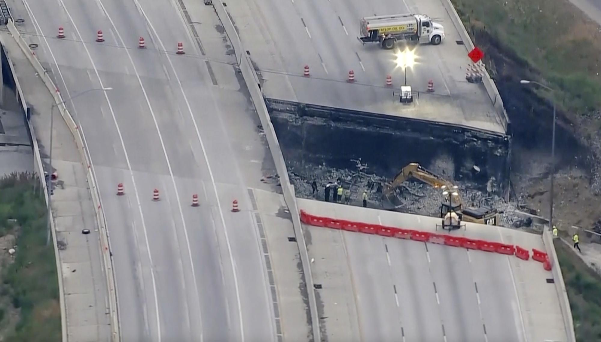 Section Of I In Philadelphia Collapses After Fire Video Bloomberg