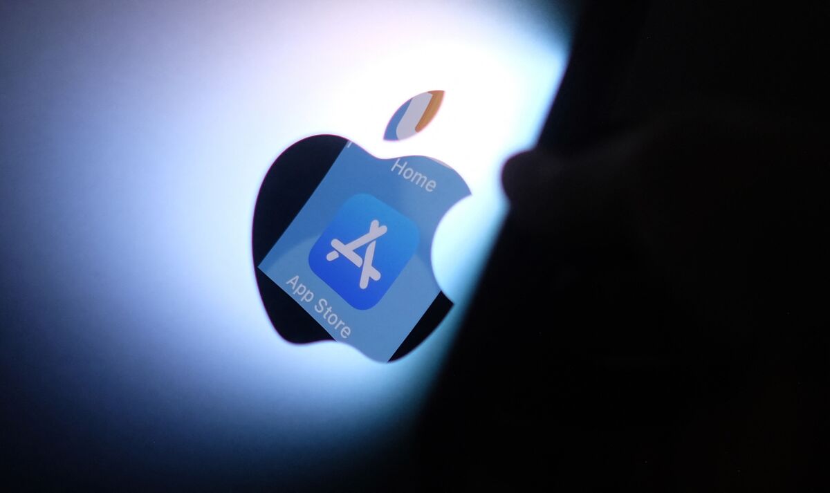 Aapl Apple Hit With Billion Eu Fine Over Abusive App Store Rules