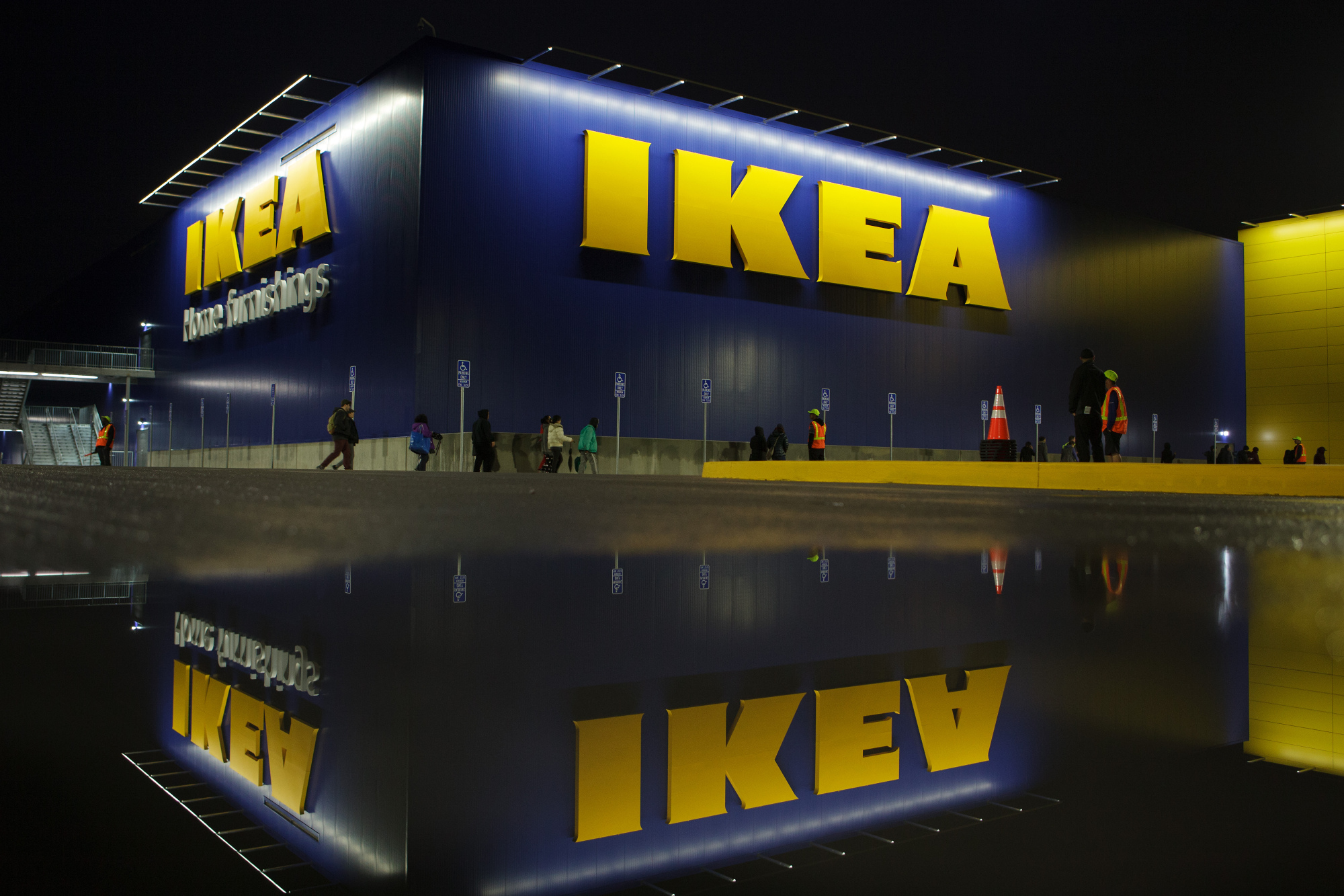 Ikea магазин снаружи