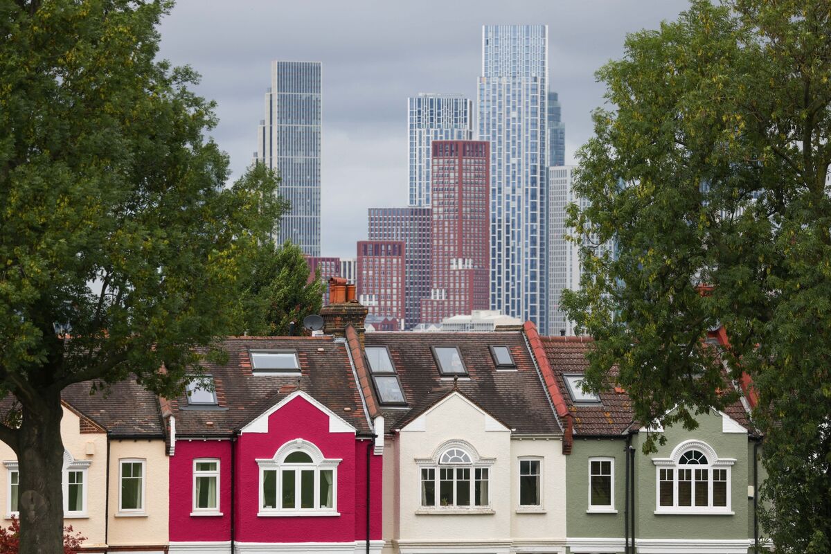 An Uneasy Calm In The Uk Housing Market Bloomberg