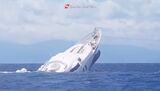 一艘价值数百万美元的129英尺超级游艇在意大利海岸沉没