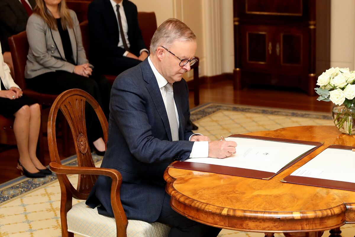 Australias Anthony Albanese Sworn In As Next Prime Minister Bloomberg