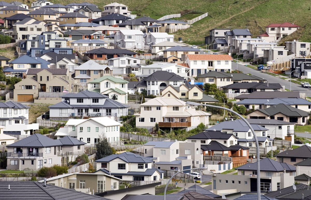 New Zealands Resurgent Housing Market Could Get Rate Cut Boost Bloomberg