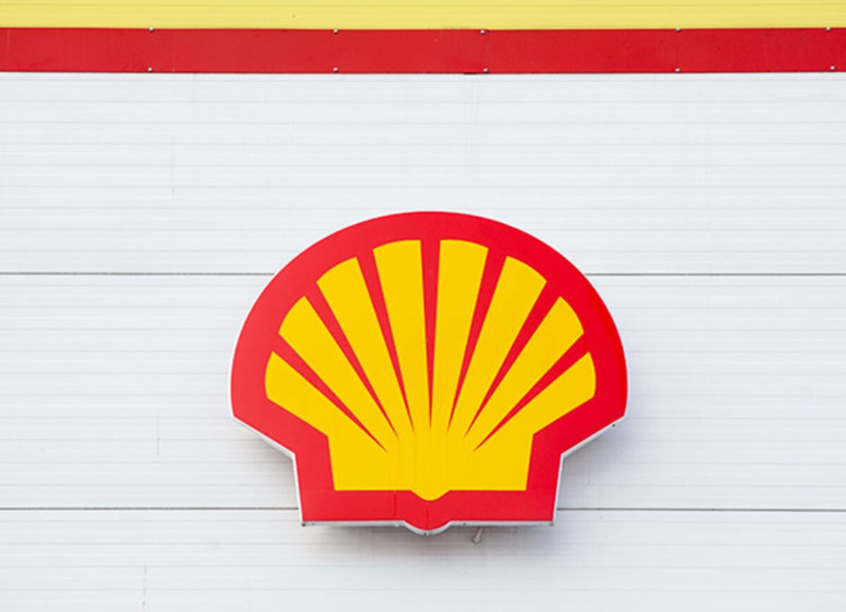 Shell cuts 2,200 more Jobs As Oil Price bites Harder