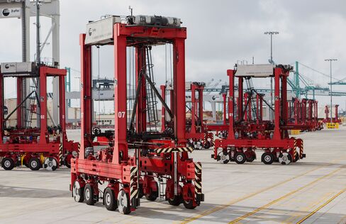 AutoStrads pick-up shipping containers and deliver them to various destinations within the TraPac terminal in the Port of Los Angeles.