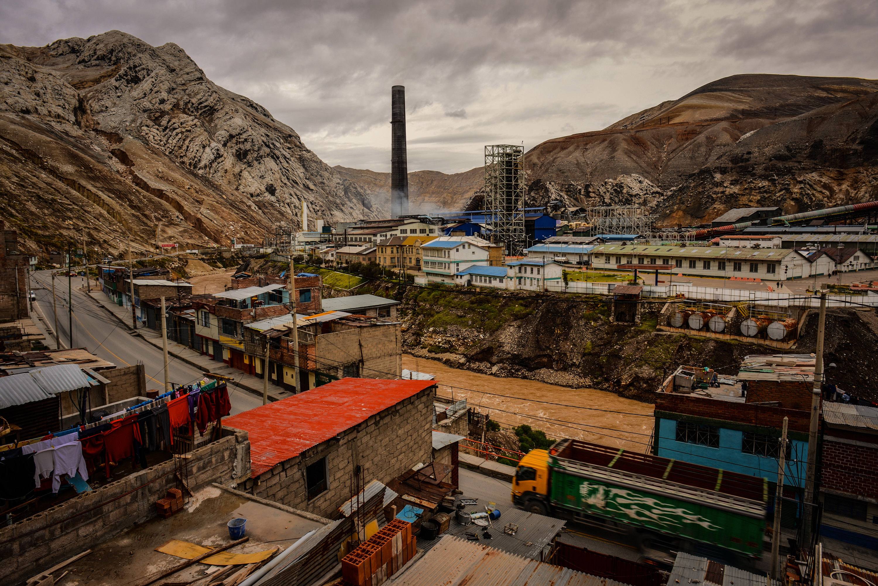 La Oroya, Peru : r/UrbanHell