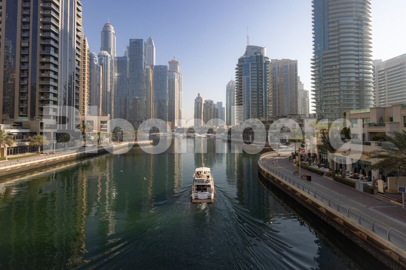 Dubai Stocks Up Most Since 2014 as Traders Look Beyond Oil, AI