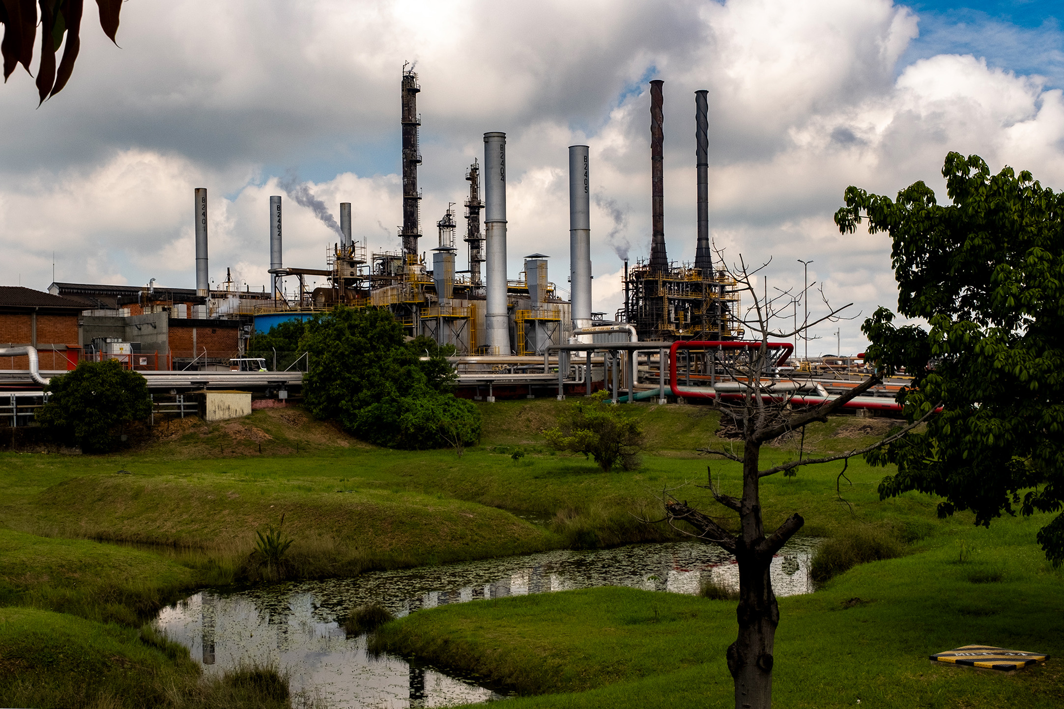 The UOP2 catalytic cracking unit used for gasoline production at the Ecopetrol Barrancabermeja refinery in Barrancabermeja, Santander department, Colombia, on Tuesday, Oct. 7, 2025.