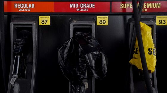 White House Faces Rising Pressure as Gasoline Shortages Grow