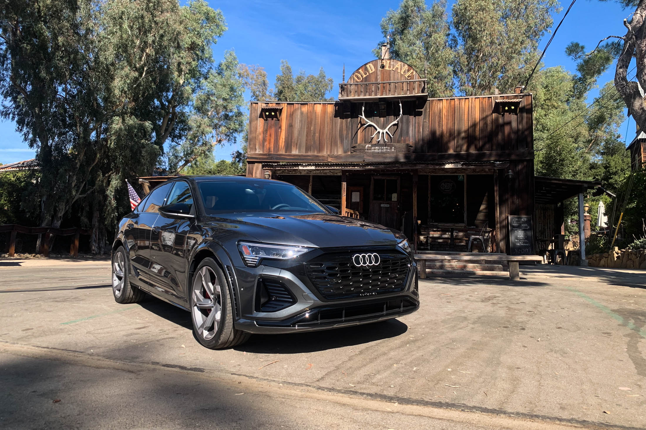 The 2024 Audi SQ8 E-Tron Is a Fun Electric SUV for the Family - Bloomberg