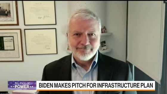 Biden Should Stick to Traditional Infrastructure, CEO Group Says