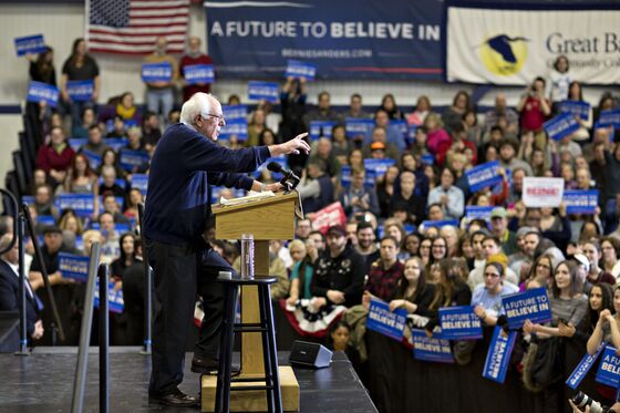 Bernie Sanders Faces Tougher Road, Bigger Expectations in New Hampshire