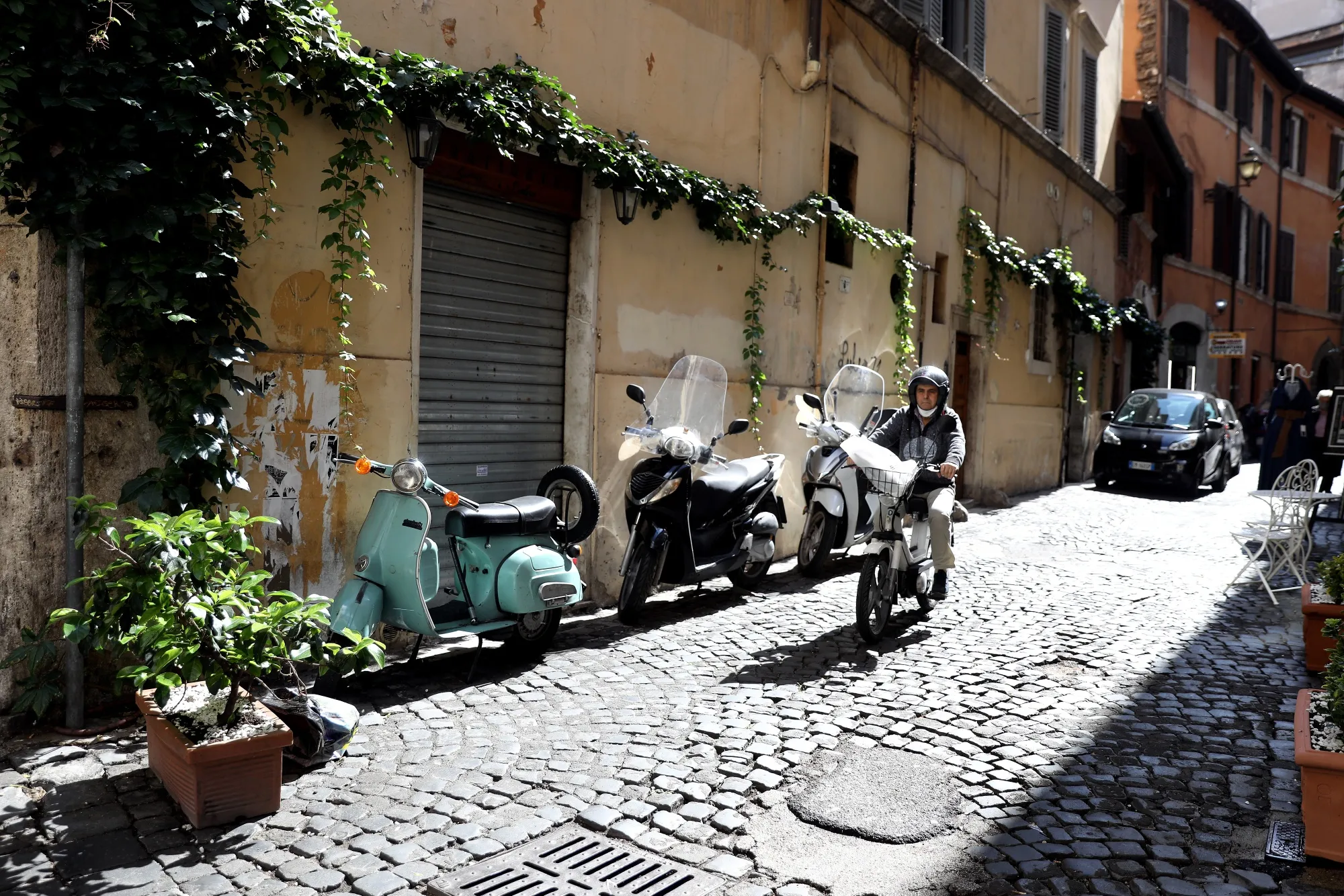 Italian Economy As Finance Minister Prepares Financial Plan
