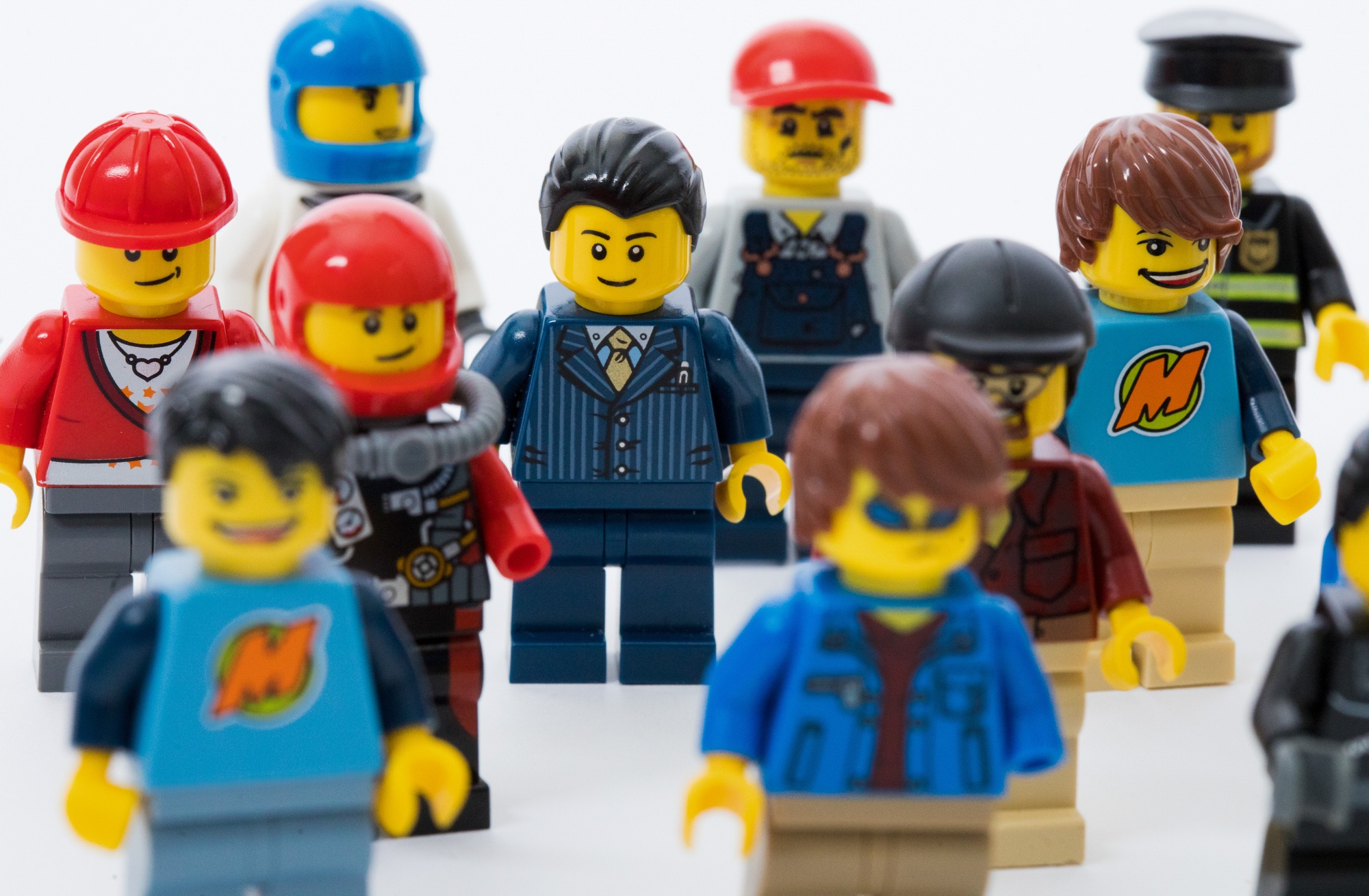 Lego Gives Staff Time Off, Bonuses After Sales Boom in 2021 - Bloomberg
