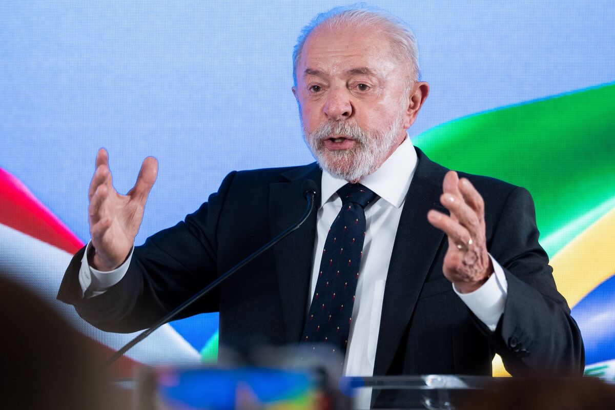 Brazilian President Moves to Tighten Rules on Big Tech, Social Media Content