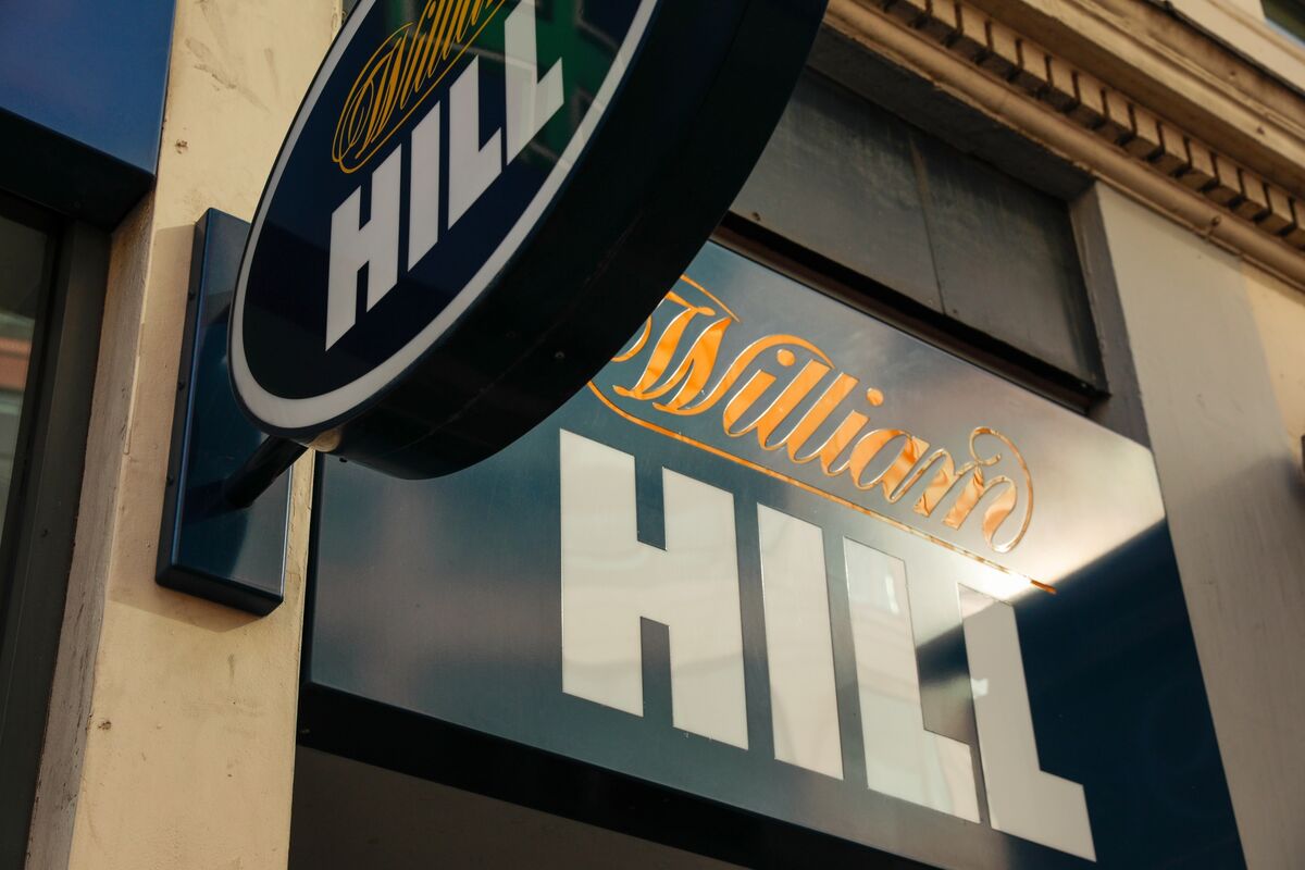888 Vies With Apollo for William Hill Assets as CVC Drops thumbnail