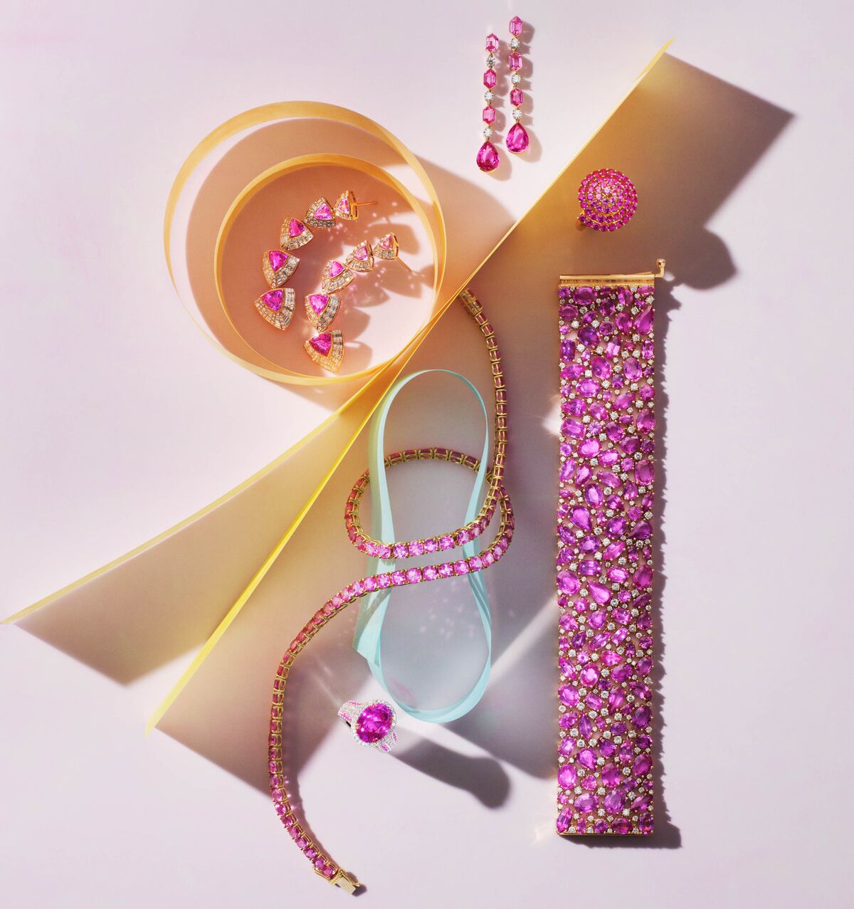 Jewelry Trends 2023: Pink Sapphire, Bold Gold, Chubby Inset Rings