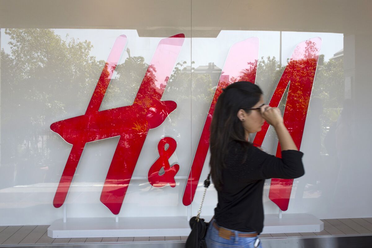 H&M warns over further store sale falls in 2018 as it focuses online