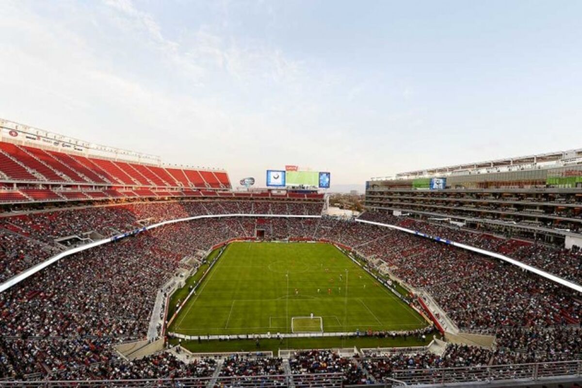 the-san-francisco-49ers-new-stadium-is-a-dud-bloomberg
