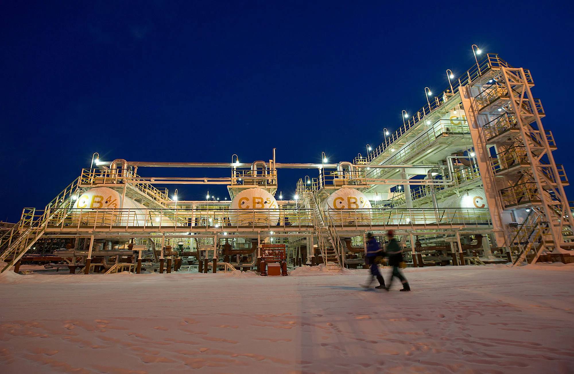 A&nbsp;central processing plant for oil and gas&nbsp;in Salym, Russia.