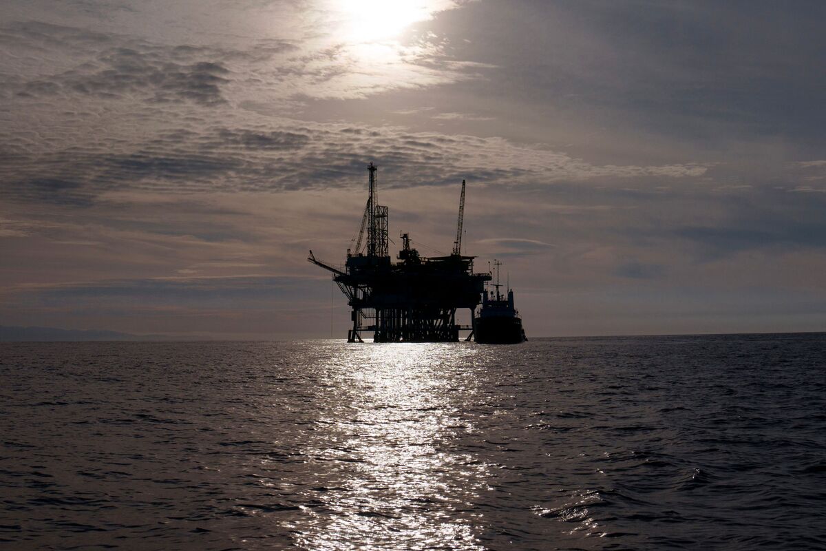 bloomberg.com - Paul-Alain Hunt - Iran War May Pave Way for Giant Australian Oil Field Go-Ahead