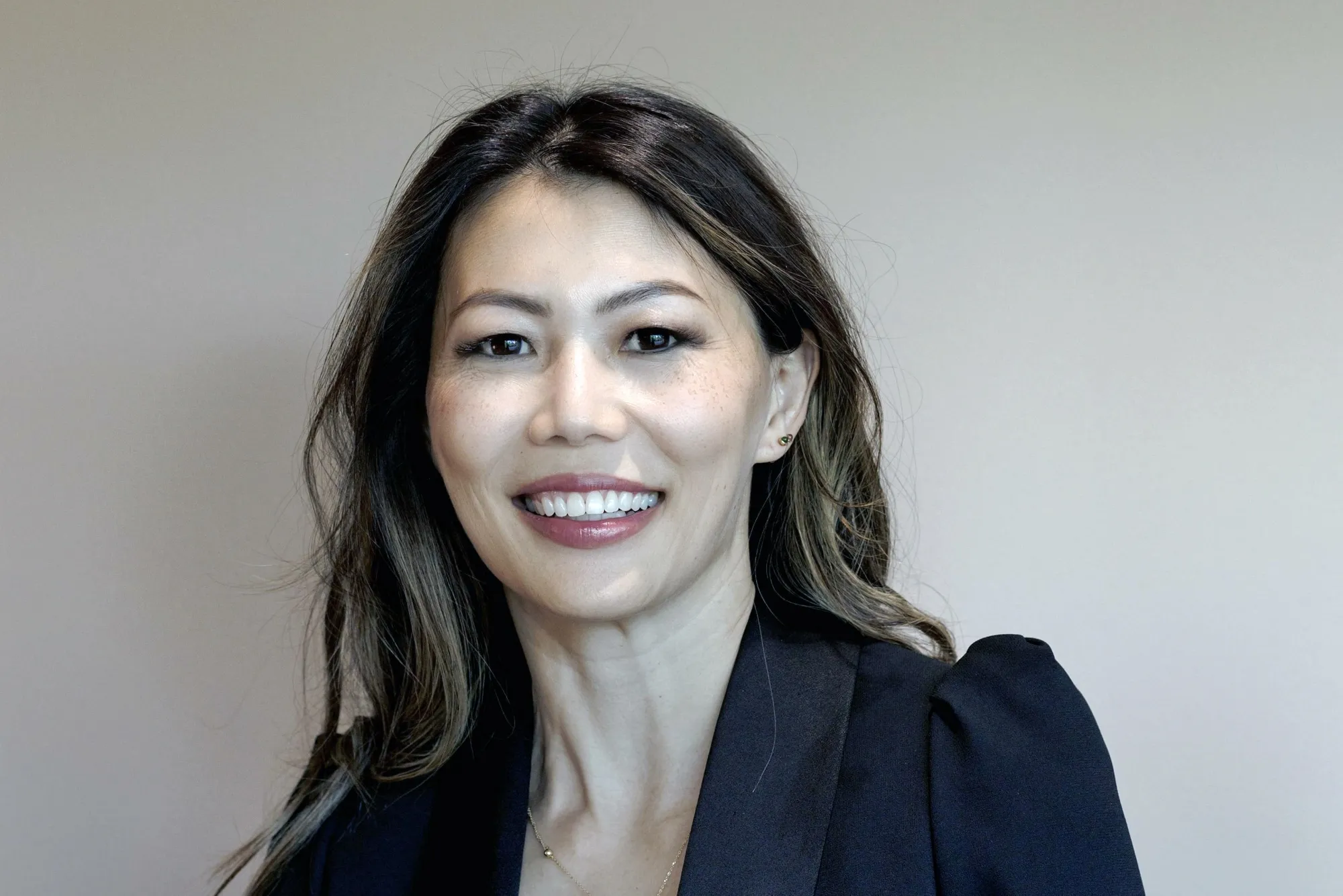 ★Economist_Liu Louise LIU - CKGSB
