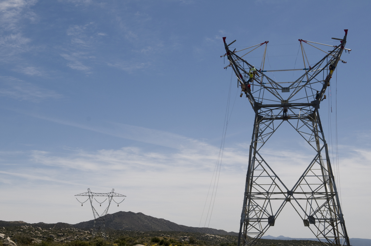 Image associated with story "San Diego Utility Shuts off Power to Limit Risk of Sparking Fire"