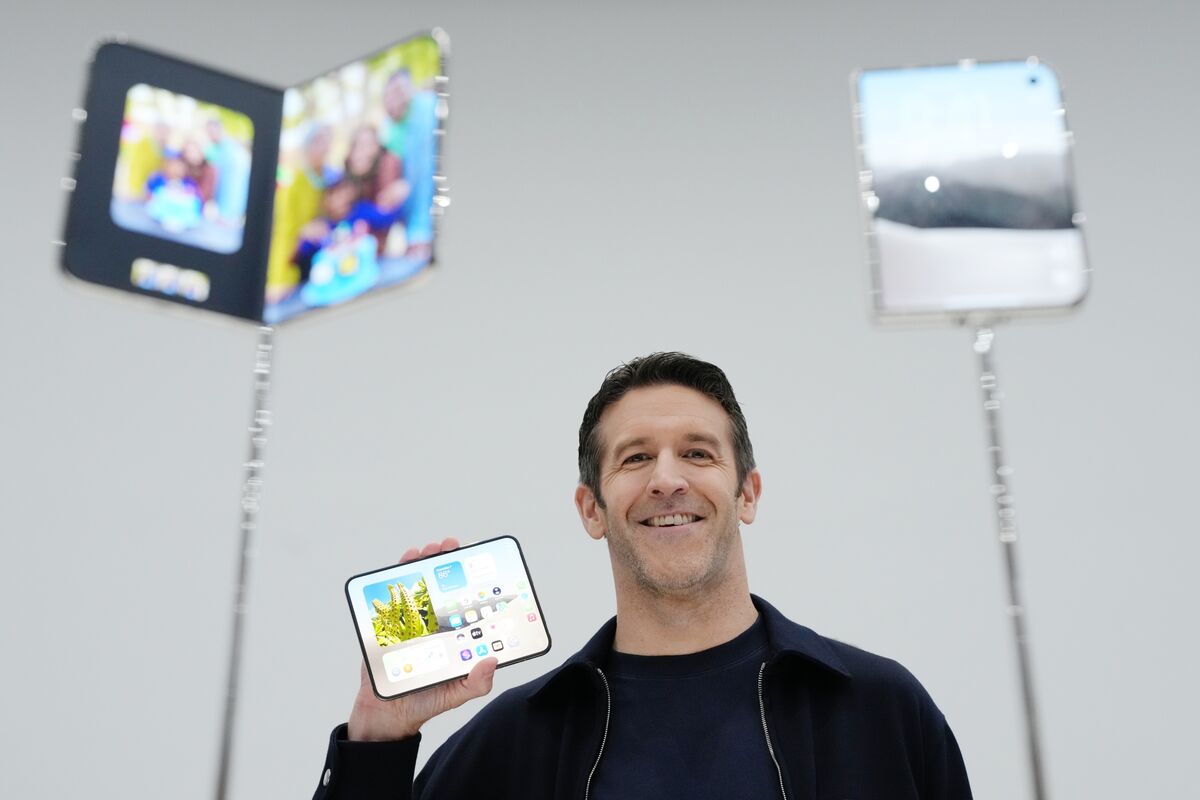 Apple presenta iPhone Duo plegable, el mayor cambio de diseño en la historia del móvil