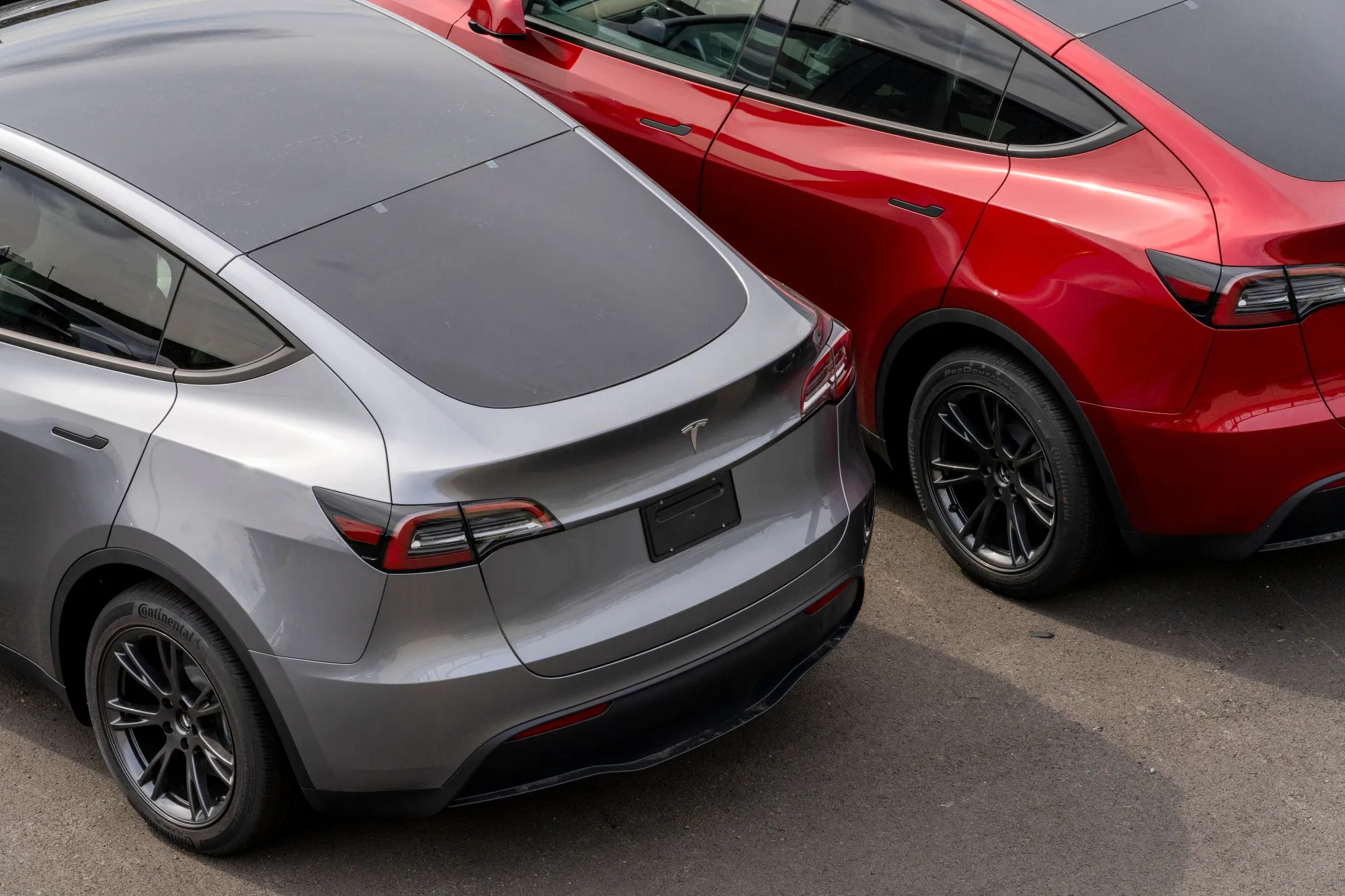 テスラ車のドアハンドルに不具合の恐れ、米当局が予備調査を開始