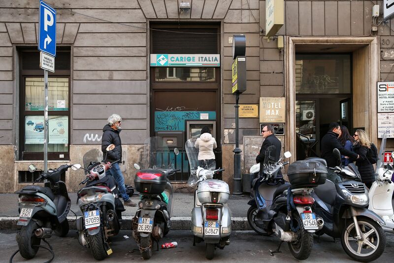 Η ΕΚΤ στέκει ατάραχη απέναντι σε μια ιταλική τράπεζα που ζορίζεται