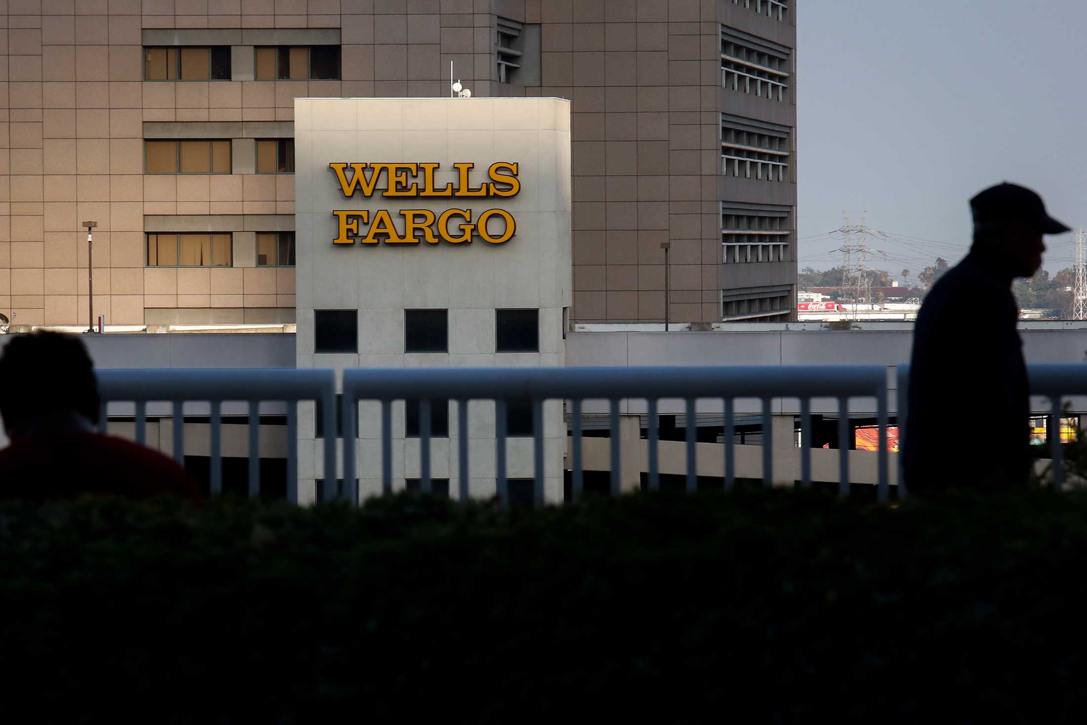 Wells Fargo Lost ‘Tens of Millions’ in Muni and State Deals After