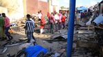 Damage around an&nbsp;explosion site after an&nbsp;attack at a restaurant in Mogadishu, Somalia on April 23.&nbsp;