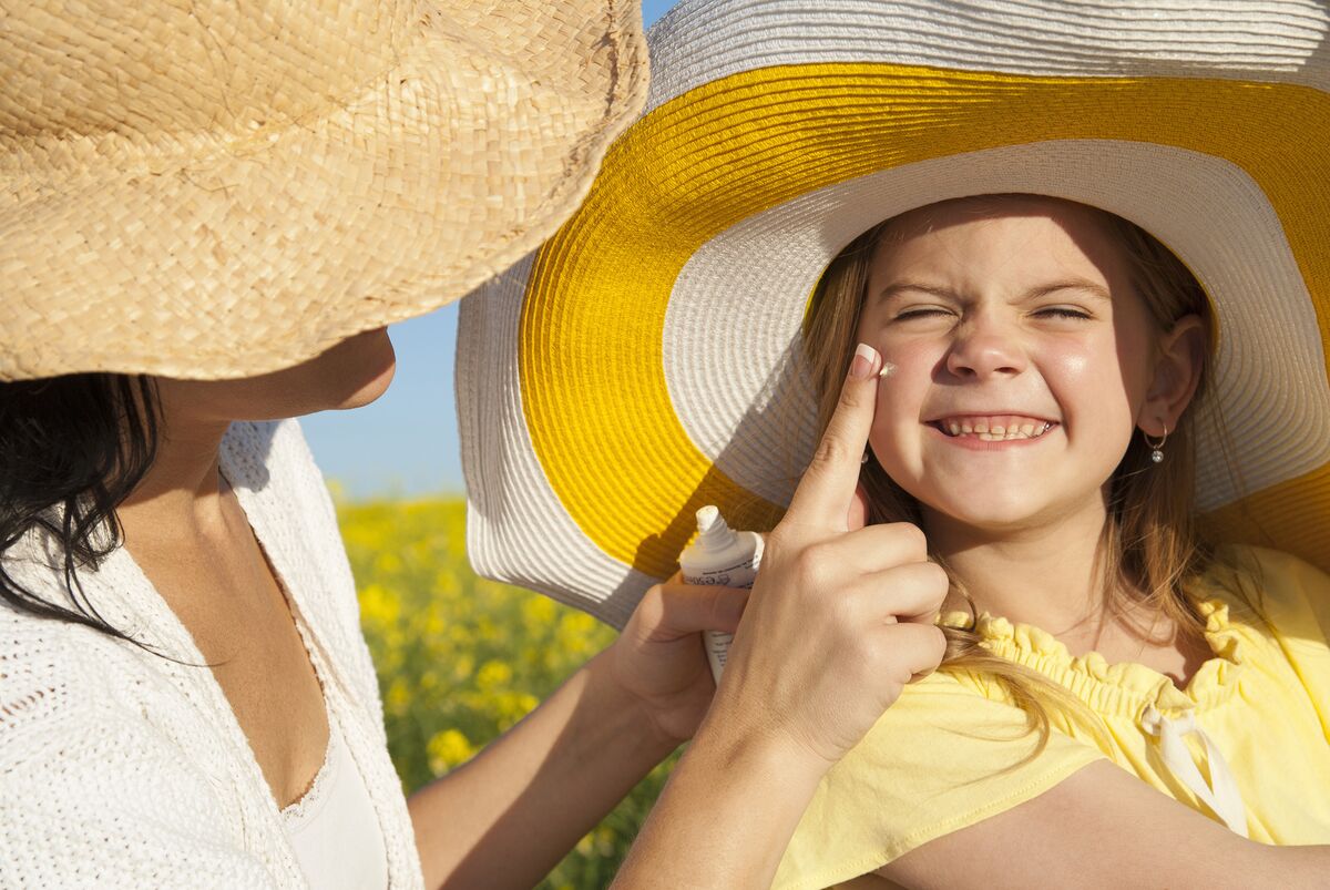 How Do I Find a Safe Sunscreen? Ask Prognosis Bloomberg