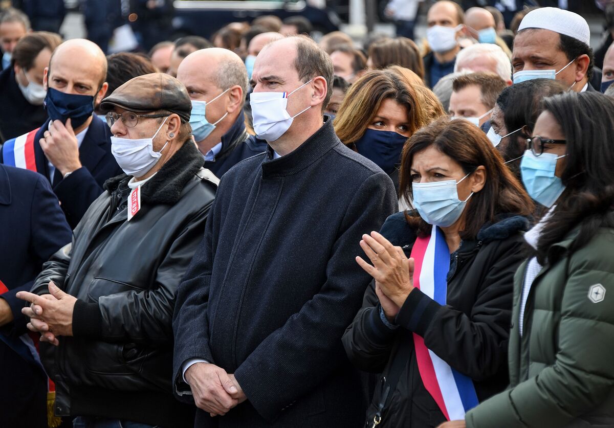 French Premier Joins Nationwide Tributes To Beheaded Teacher Bloomberg   1200x837 