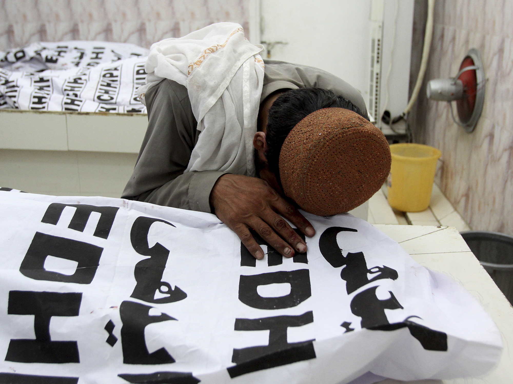 Islamic State Bomb Kills 159 As Pakistan Pre-Vote Violence Rises ...