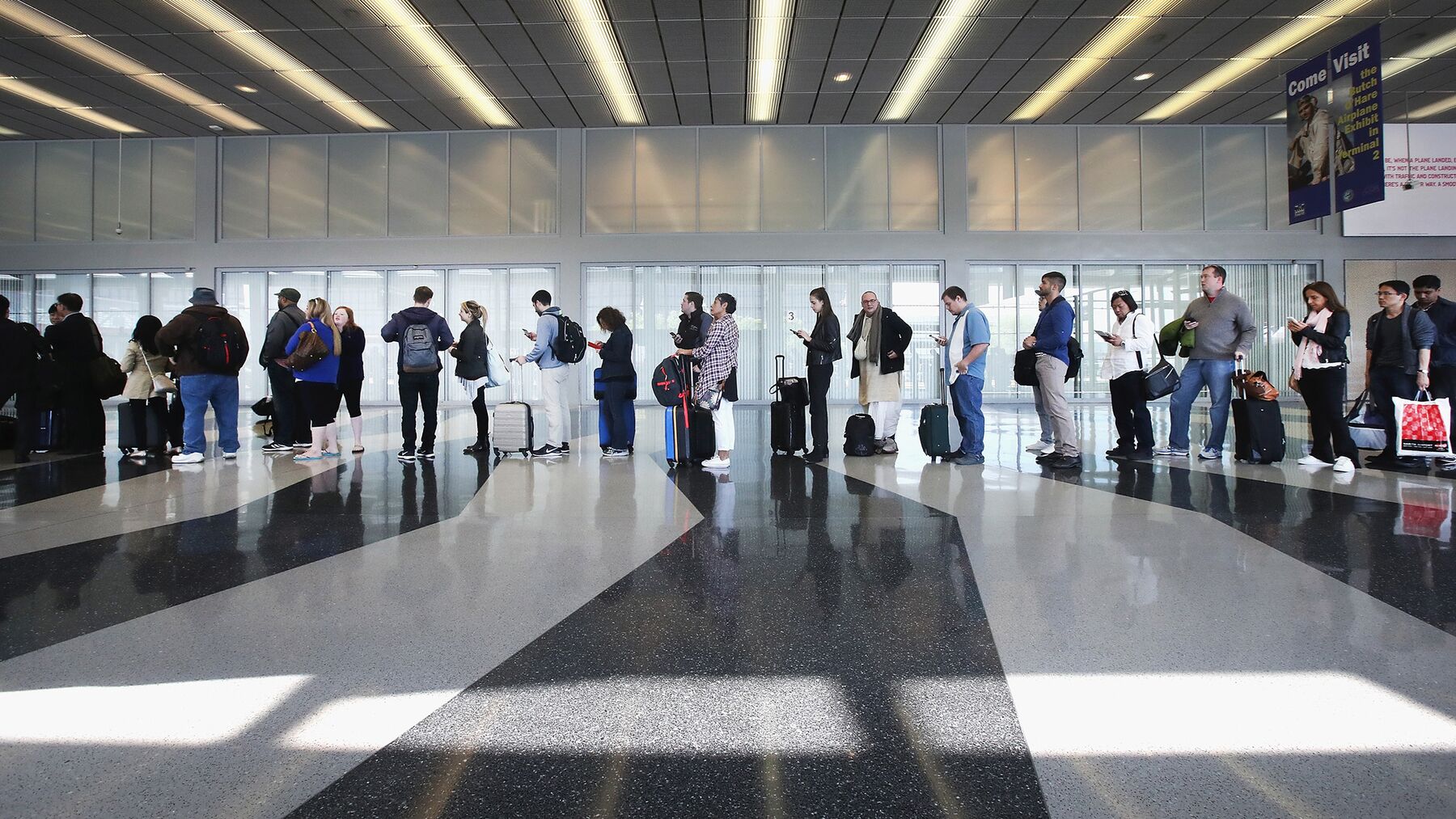 How to Spend Less Time in an Airport Security Line - Bloomberg