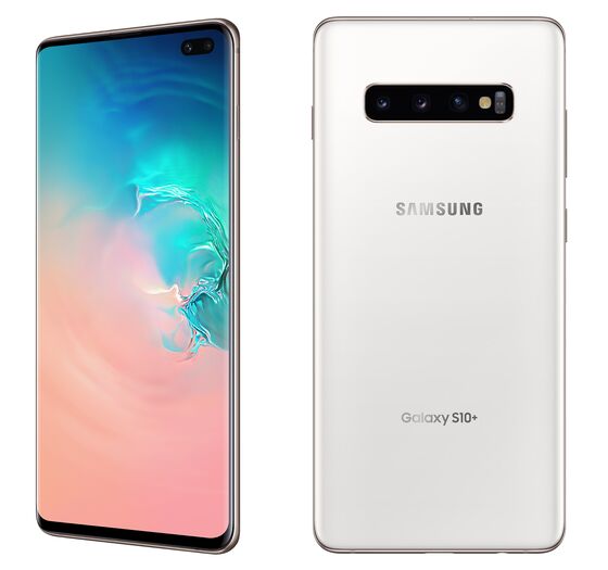 How Samsung’s New Galaxy S10 Compares to the iPhone XS Max